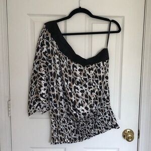 One-Shoulder Leopard Print Top